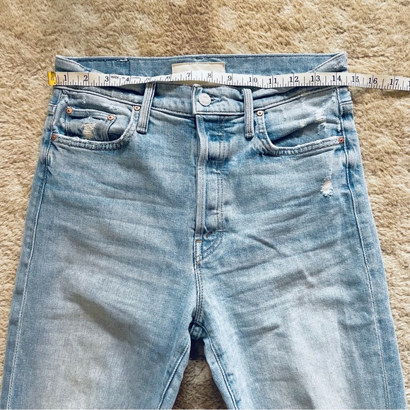 Mother The Huffy Skimp Rope's End Light Wash Distressed Straight Leg Jean Sz 27 - Picture 3 of 16
